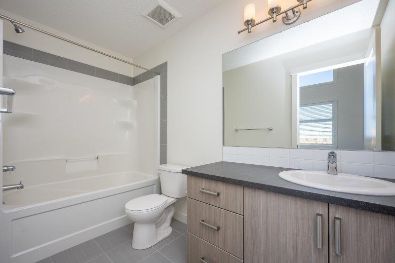 10 Walden Lane Southeast, Calgary, 3 Bedrooms Bedrooms, 0 ,3 BathroomsBathrooms,Condos/Townhouses,For Rent,Axis,10 Walden Lane Southeast,0,3359