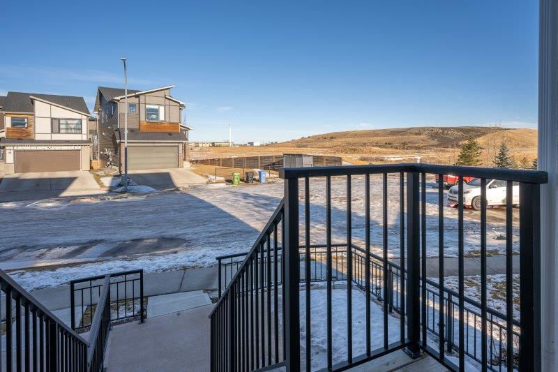 10 Walden Lane Southeast, Calgary, 3 Bedrooms Bedrooms, 0 ,3 BathroomsBathrooms,Condos/Townhouses,For Rent,Axis,10 Walden Lane Southeast,0,3359