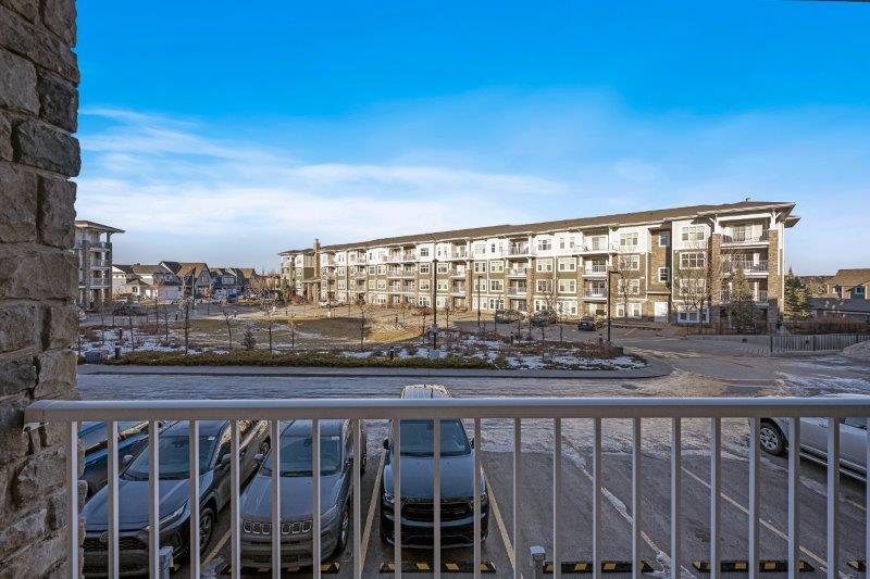 2215, 11 Mahogany Row SE, Calgary, 1.5 Bedrooms Bedrooms, 0 ,1 BathroomBathrooms,Condos/Townhouses,For Rent,51 Oak,2215, 11 Mahogany Row SE,0,3363