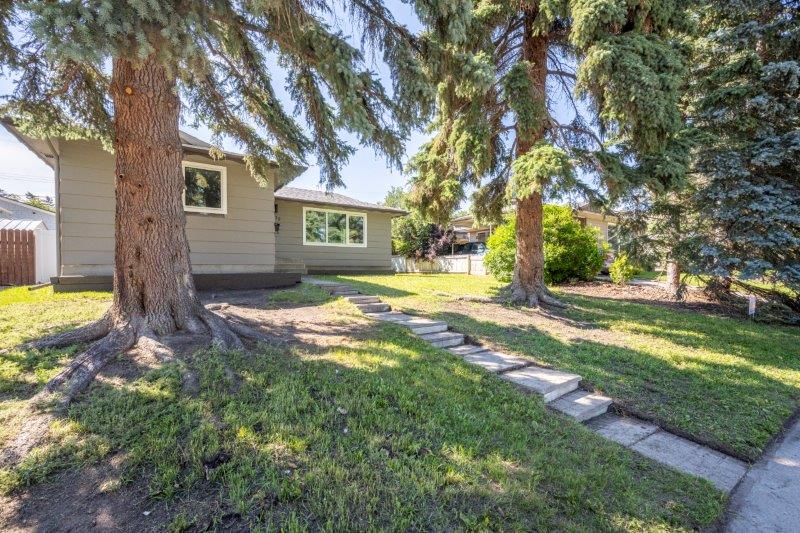 239R Allan Cres SE, Calgary, 2 Bedrooms Bedrooms, 0 ,1 BathroomBathrooms,Houses,For Rent,239R Allan Cres SE,0,3366