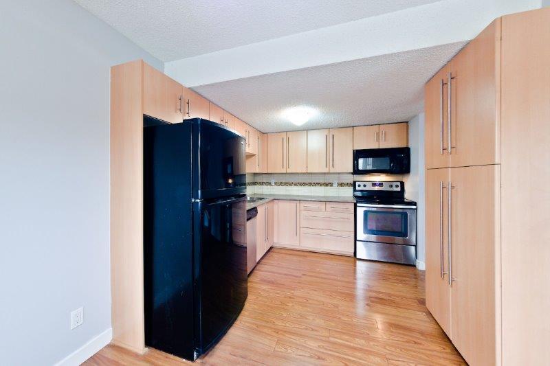 911, 2200 Woodview Drive Southwest, Calgary, 2 Bedrooms Bedrooms, 0 ,1 BathroomBathrooms,Condos/Townhouses,Rented,Sierra Gardens,911, 2200 Woodview Drive Southwest,0,3367