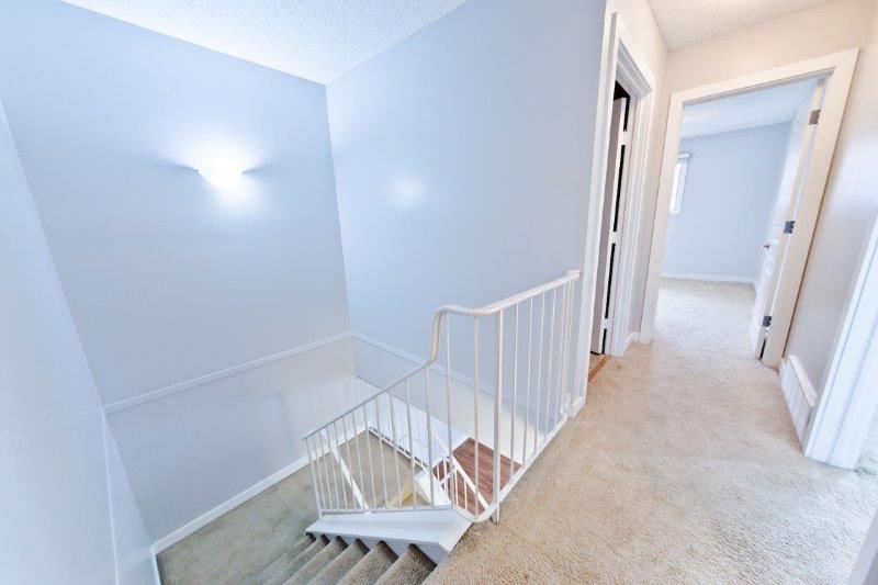911, 2200 Woodview Drive Southwest, Calgary, 2 Bedrooms Bedrooms, 0 ,1 BathroomBathrooms,Condos/Townhouses,Rented,Sierra Gardens,911, 2200 Woodview Drive Southwest,0,3367
