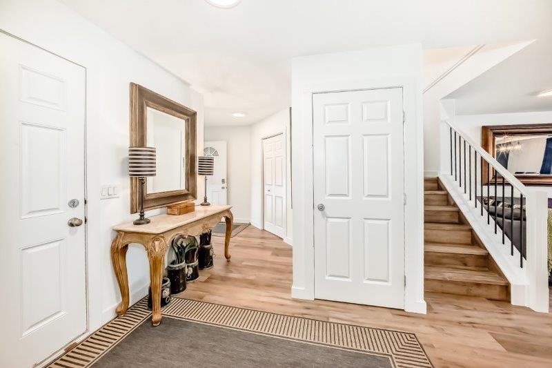 90 Royal Crest Point NW, Calgary, 3 Bedrooms Bedrooms, 0 ,2.5 BathroomsBathrooms,Houses,For Rent,90 Royal Crest Point NW,0,3368