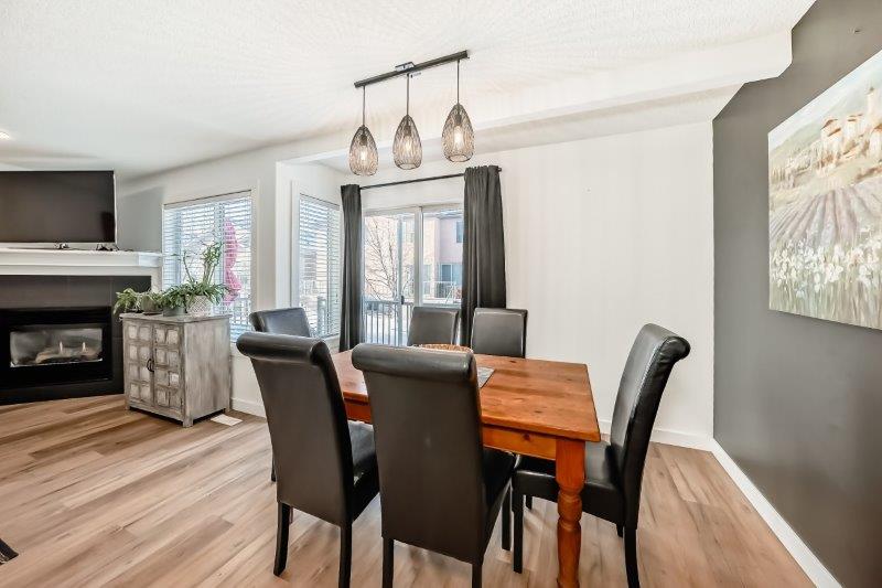 90 Royal Crest Point NW, Calgary, 3 Bedrooms Bedrooms, 0 ,2.5 BathroomsBathrooms,Houses,For Rent,90 Royal Crest Point NW,0,3368