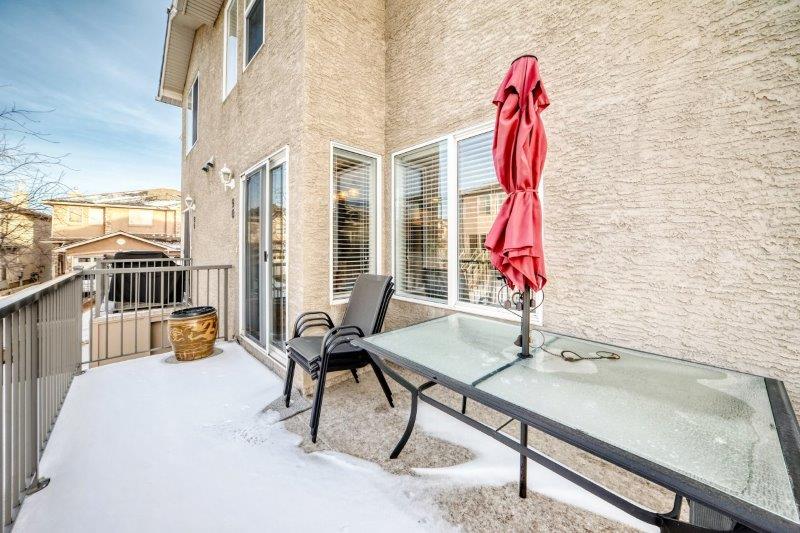 90 Royal Crest Point NW, Calgary, 3 Bedrooms Bedrooms, 0 ,2.5 BathroomsBathrooms,Houses,For Rent,90 Royal Crest Point NW,0,3368