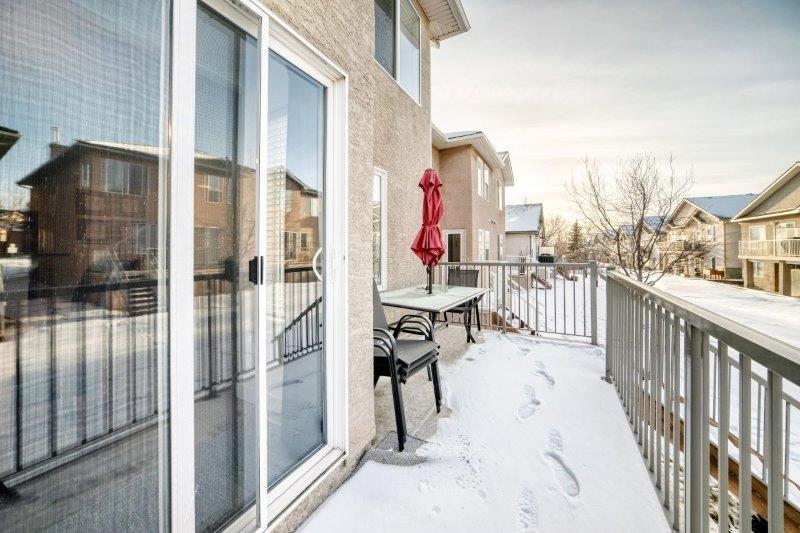 90 Royal Crest Point NW, Calgary, 3 Bedrooms Bedrooms, 0 ,2.5 BathroomsBathrooms,Houses,For Rent,90 Royal Crest Point NW,0,3368