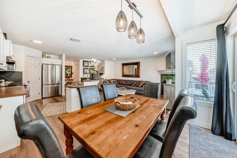 90 Royal Crest Point NW, Calgary, 3 Bedrooms Bedrooms, 0 ,2.5 BathroomsBathrooms,Houses,For Rent,90 Royal Crest Point NW,0,3368