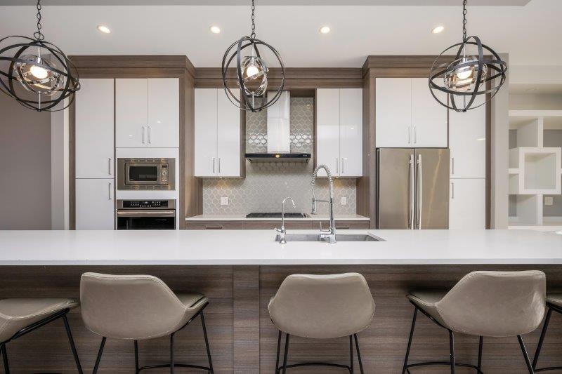 219 19 Avenue NW, Calgary, 4 Bedrooms Bedrooms, 0 ,3.5 BathroomsBathrooms,Houses,For Rent,219 19 Avenue NW,0,3370