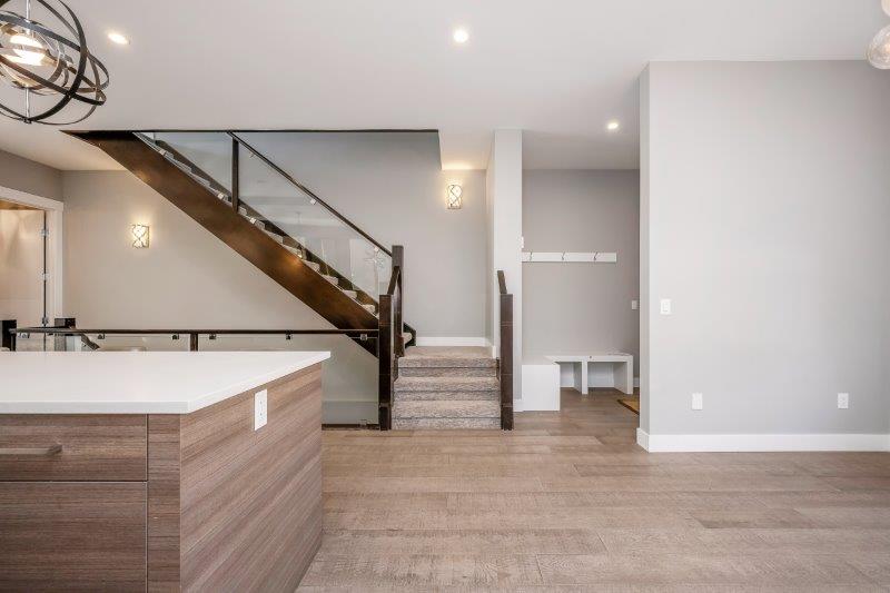 219 19 Avenue NW, Calgary, 4 Bedrooms Bedrooms, 0 ,3.5 BathroomsBathrooms,Houses,For Rent,219 19 Avenue NW,0,3370