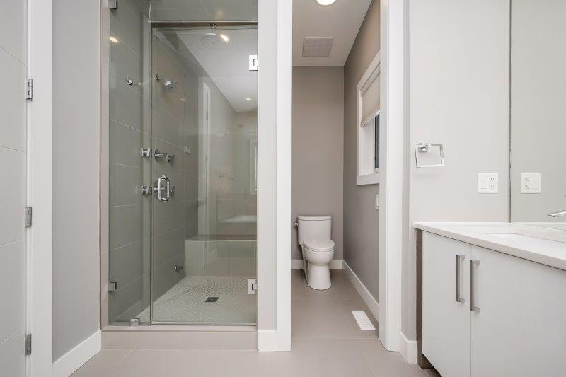 219 19 Avenue NW, Calgary, 4 Bedrooms Bedrooms, 0 ,3.5 BathroomsBathrooms,Houses,For Rent,219 19 Avenue NW,0,3370