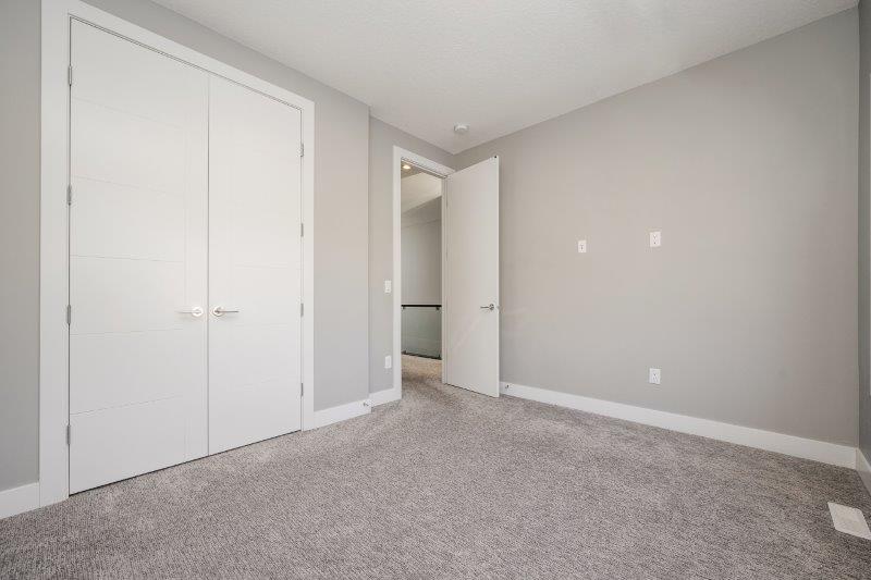 219 19 Avenue NW, Calgary, 4 Bedrooms Bedrooms, 0 ,3.5 BathroomsBathrooms,Houses,For Rent,219 19 Avenue NW,0,3370