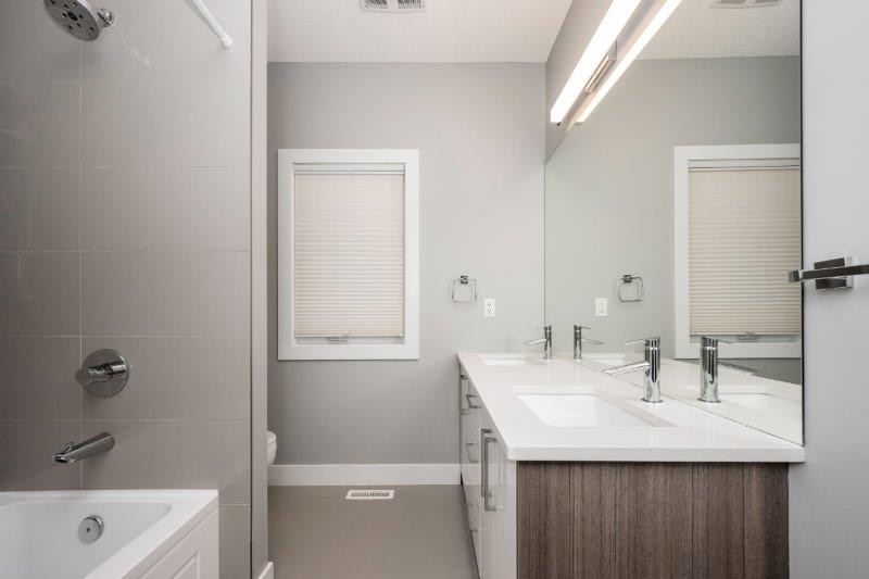 219 19 Avenue NW, Calgary, 4 Bedrooms Bedrooms, 0 ,3.5 BathroomsBathrooms,Houses,For Rent,219 19 Avenue NW,0,3370