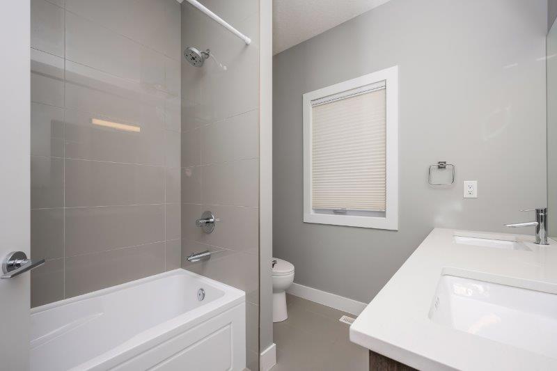 219 19 Avenue NW, Calgary, 4 Bedrooms Bedrooms, 0 ,3.5 BathroomsBathrooms,Houses,For Rent,219 19 Avenue NW,0,3370