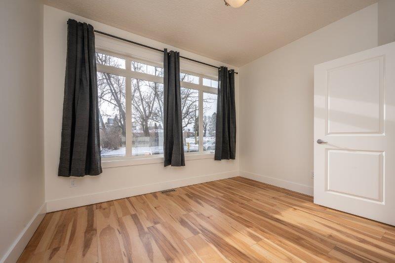 T2M 2A1, Calgary, 3.5 Bedrooms Bedrooms, 0 ,2.5 BathroomsBathrooms,Houses,For Rent,T2M 2A1,0,3373