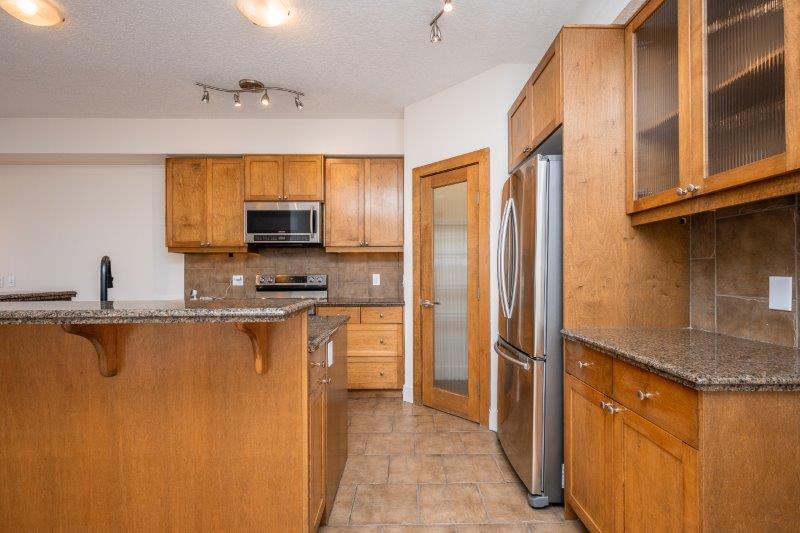 T2M 2A1, Calgary, 3.5 Bedrooms Bedrooms, 0 ,2.5 BathroomsBathrooms,Houses,For Rent,T2M 2A1,0,3373
