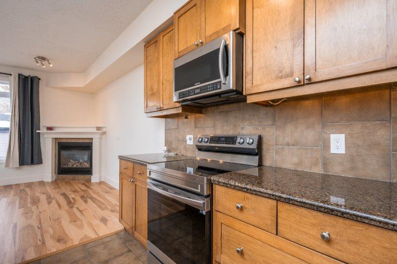 T2M 2A1, Calgary, 3.5 Bedrooms Bedrooms, 0 ,2.5 BathroomsBathrooms,Houses,For Rent,T2M 2A1,0,3373