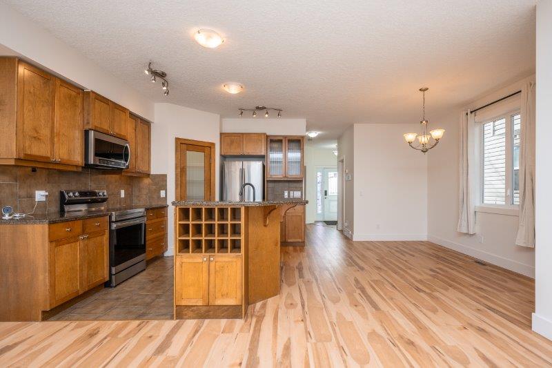 T2M 2A1, Calgary, 3.5 Bedrooms Bedrooms, 0 ,2.5 BathroomsBathrooms,Houses,For Rent,T2M 2A1,0,3373