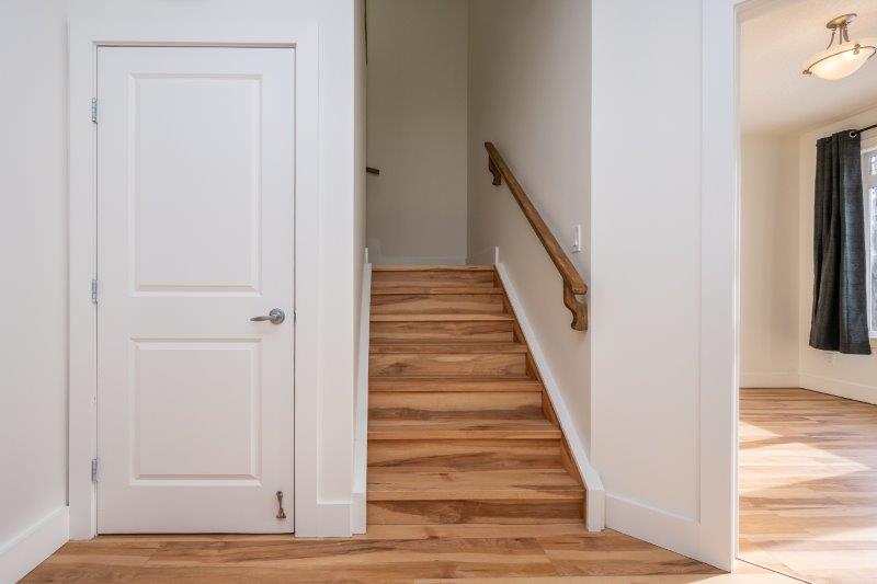 T2M 2A1, Calgary, 3.5 Bedrooms Bedrooms, 0 ,2.5 BathroomsBathrooms,Houses,For Rent,T2M 2A1,0,3373