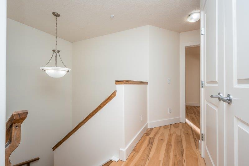 T2M 2A1, Calgary, 3.5 Bedrooms Bedrooms, 0 ,2.5 BathroomsBathrooms,Houses,For Rent,T2M 2A1,0,3373