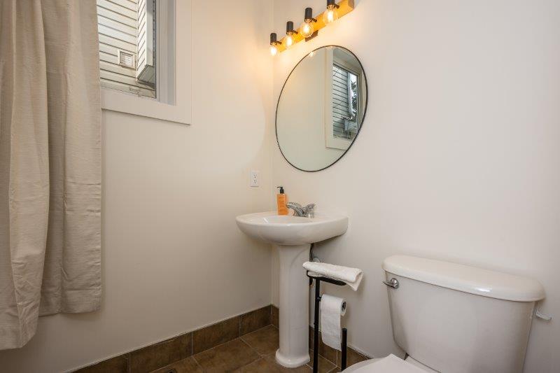 T2M 2A1, Calgary, 3.5 Bedrooms Bedrooms, 0 ,2.5 BathroomsBathrooms,Houses,For Rent,T2M 2A1,0,3373