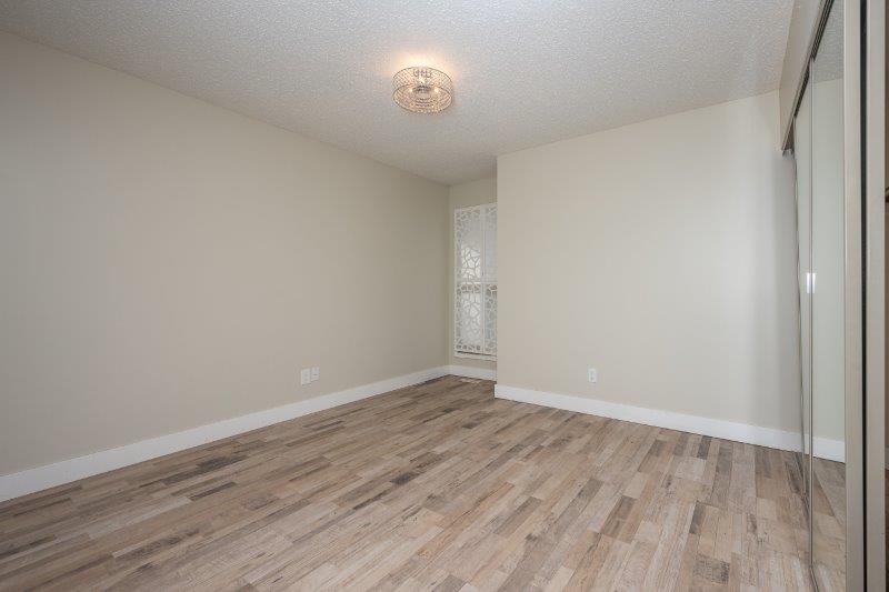 104, 2520 Palliser Drive SW, Calgary, 3 Bedrooms Bedrooms, 0 ,1.5 BathroomsBathrooms,Condos/Townhouses,Rented,Palace Oaks,104, 2520 Palliser Drive SW,0,3374