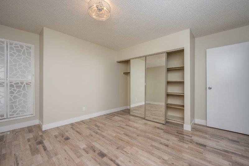 104, 2520 Palliser Drive SW, Calgary, 3 Bedrooms Bedrooms, 0 ,1.5 BathroomsBathrooms,Condos/Townhouses,Rented,Palace Oaks,104, 2520 Palliser Drive SW,0,3374