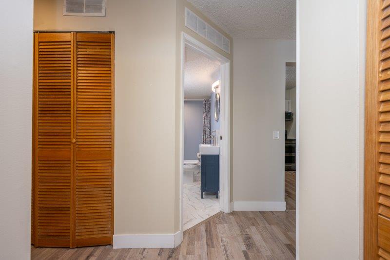 104, 2520 Palliser Drive SW, Calgary, 3 Bedrooms Bedrooms, 0 ,1.5 BathroomsBathrooms,Condos/Townhouses,Rented,Palace Oaks,104, 2520 Palliser Drive SW,0,3374
