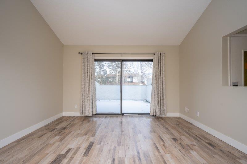 104, 2520 Palliser Drive SW, Calgary, 3 Bedrooms Bedrooms, 0 ,1.5 BathroomsBathrooms,Condos/Townhouses,Rented,Palace Oaks,104, 2520 Palliser Drive SW,0,3374