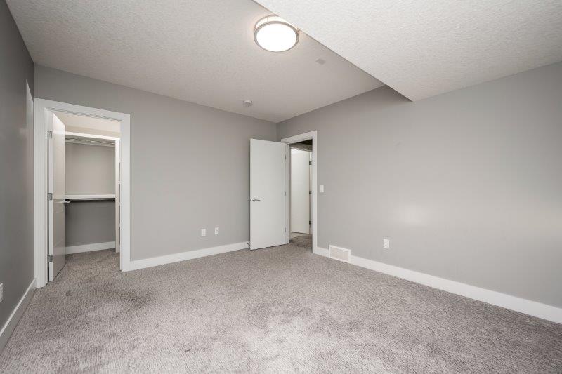 219 19 Avenue NW Calgary, AB, Calgry, 4 Bedrooms Bedrooms, 0 ,3 BathroomsBathrooms,Condos/Townhouses,For Sale,0,3376