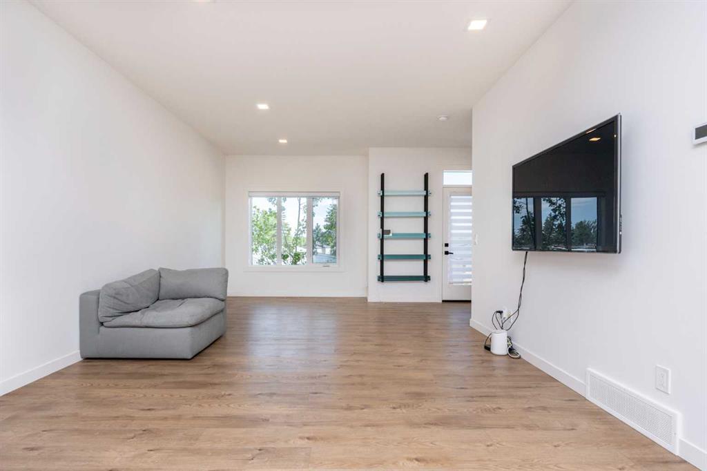 408 Greenbriar Common NW, Calagry, 2 Bedrooms Bedrooms, 0 ,3 BathroomsBathrooms,Condos/Townhouses,For Sale,0,3378