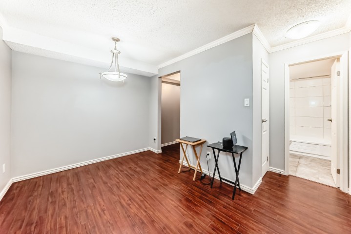 4104 - 315 Southampton Dr SW, Calgary, 1 Bedroom Bedrooms, 0 ,1 BathroomBathrooms,Condos/Townhouses,For Rent,4104 - 315 Southampton Dr SW,0,3379