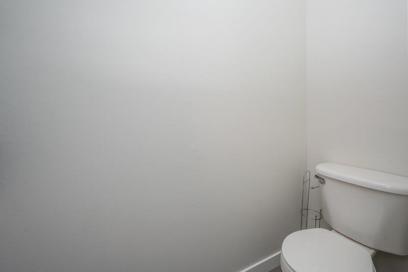 212 Georgian Villas Northeast, Calgary, 3 Bedrooms Bedrooms, 0 ,2 BathroomsBathrooms,Condos/Townhouses,For Rent,Georgian Villas,212 Georgian Villas Northeast,0,3380