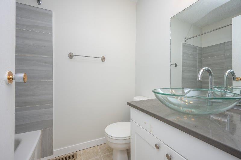 212 Georgian Villas Northeast, Calgary, 3 Bedrooms Bedrooms, 0 ,2 BathroomsBathrooms,Condos/Townhouses,For Rent,Georgian Villas,212 Georgian Villas Northeast,0,3380