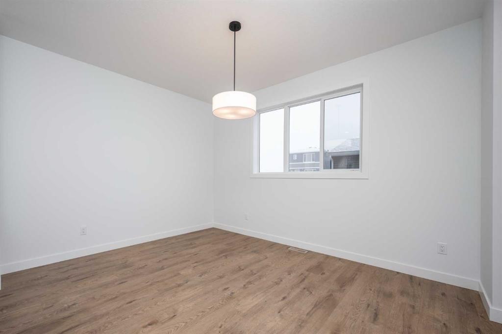 1020 West Lakeview Drive, Chestermere, 4 Bedrooms Bedrooms, 0 ,3 BathroomsBathrooms,Condos/Townhouses,For Sale,0,3384