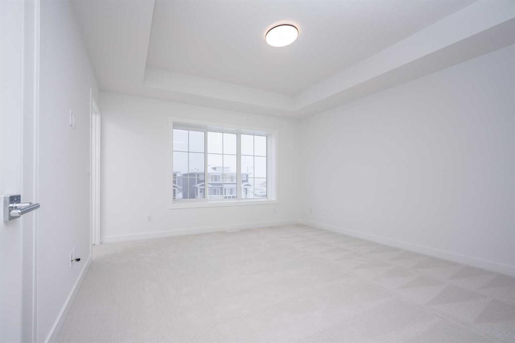 1020 West Lakeview Drive, Chestermere, 4 Bedrooms Bedrooms, 0 ,3 BathroomsBathrooms,Condos/Townhouses,For Sale,0,3384