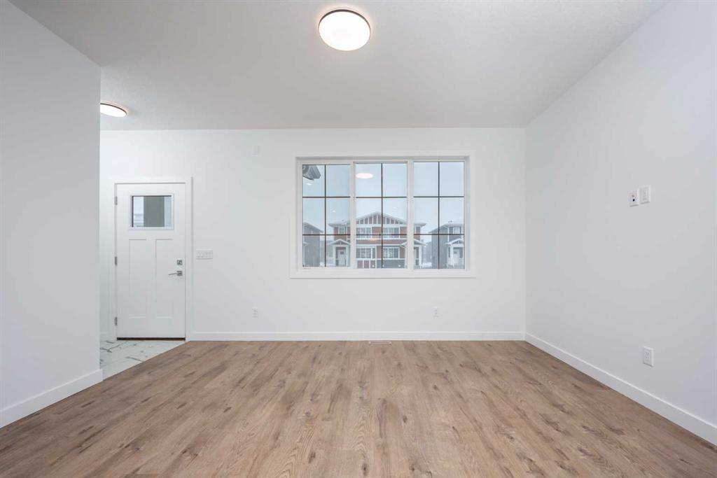 1020 West Lakeview Drive, Chestermere, 4 Bedrooms Bedrooms, 0 ,3 BathroomsBathrooms,Condos/Townhouses,For Sale,0,3384