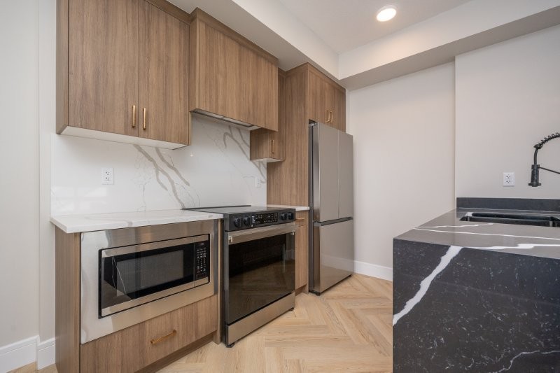 506, 30 Dieppe Dr SW, Calgary, 1 Bedroom Bedrooms, 0 ,1 BathroomBathrooms,Condos/Townhouses,For Rent,Quesnay,0,3386