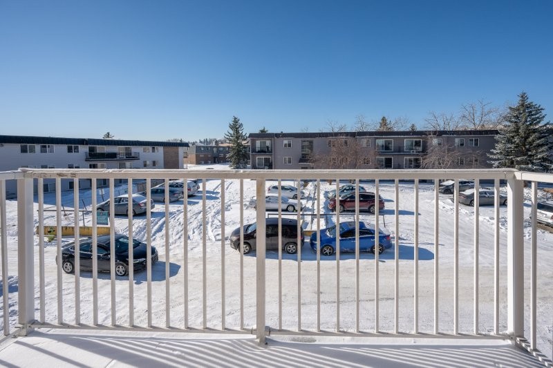 203, 6825 Centre Street NW, Calgary, 2 Bedrooms Bedrooms, 0 ,1 BathroomBathrooms,Condos/Townhouses,For Rent,Thorncliffe Mews,203, 6825 Centre Street NW,0,3387