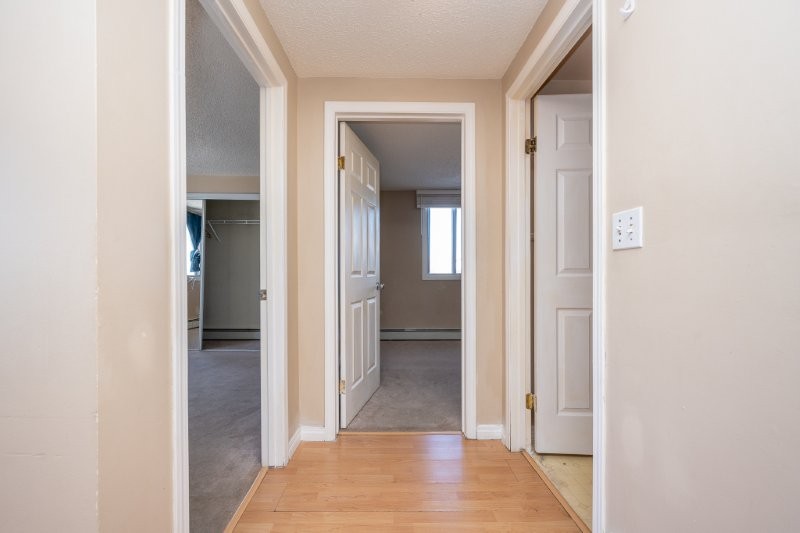 203, 6825 Centre Street NW, Calgary, 2 Bedrooms Bedrooms, 0 ,1 BathroomBathrooms,Condos/Townhouses,For Rent,Thorncliffe Mews,203, 6825 Centre Street NW,0,3387