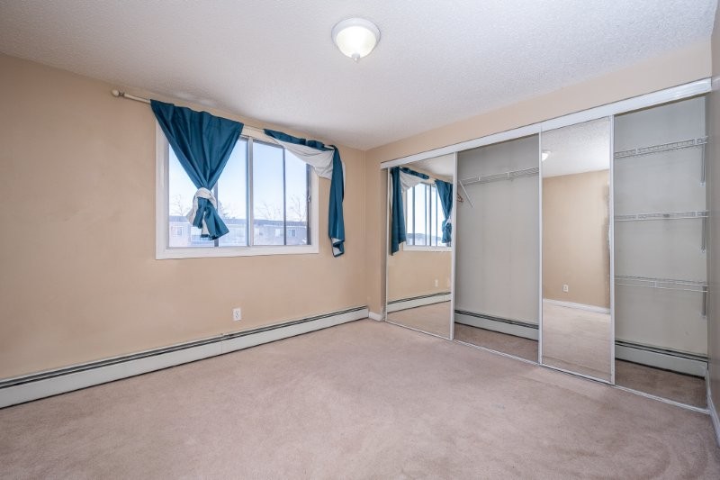 203, 6825 Centre Street NW, Calgary, 2 Bedrooms Bedrooms, 0 ,1 BathroomBathrooms,Condos/Townhouses,For Rent,Thorncliffe Mews,203, 6825 Centre Street NW,0,3387