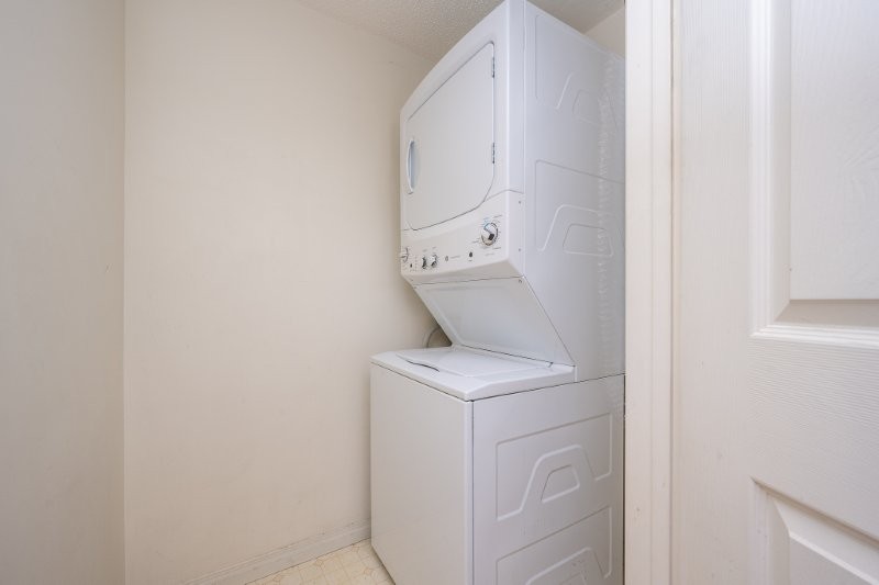 203, 6825 Centre Street NW, Calgary, 2 Bedrooms Bedrooms, 0 ,1 BathroomBathrooms,Condos/Townhouses,For Rent,Thorncliffe Mews,203, 6825 Centre Street NW,0,3387