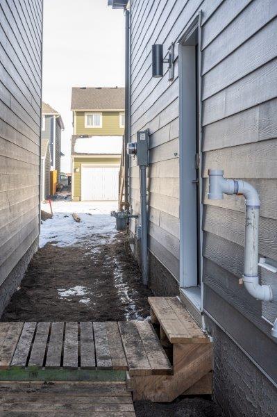 387 Magnolia Dr SE, Unit B, Calgary, 1 Bedroom Bedrooms, 0 ,1 BathroomBathrooms,Houses,For Rent,387 Magnolia Dr SE, Unit B,0,3390