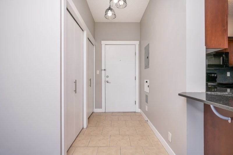 1317, 8710 Horton Rd SW, Calgary, 2 Bedrooms Bedrooms, 0 ,2 BathroomsBathrooms,Condos/Townhouses,For Rent,London Dominion,1317, 8710 Horton Rd SW,0,3391