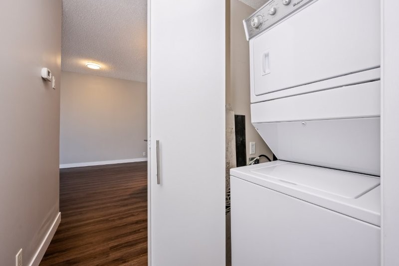 1317, 8710 Horton Rd SW, Calgary, 2 Bedrooms Bedrooms, 0 ,2 BathroomsBathrooms,Condos/Townhouses,For Rent,London Dominion,1317, 8710 Horton Rd SW,0,3391