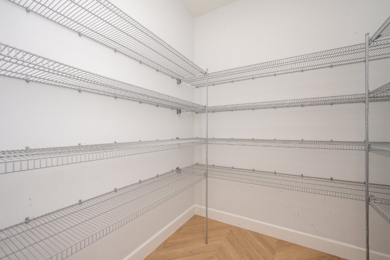 81 Yorkville Street SW, Calgary, 5 Bedrooms Bedrooms, 0 ,3 BathroomsBathrooms,Houses,For Rent,81 Yorkville Street SW,0,3394