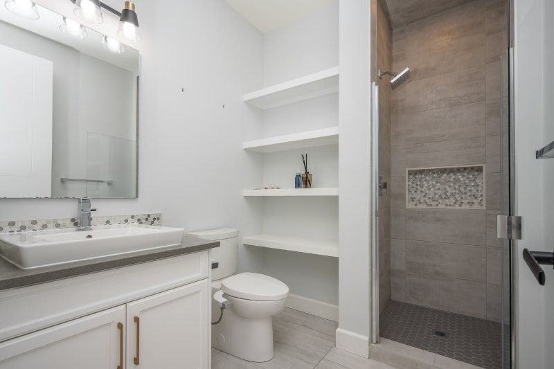 81 Yorkville Street SW, Calgary, 5 Bedrooms Bedrooms, 0 ,3 BathroomsBathrooms,Houses,For Rent,81 Yorkville Street SW,0,3394