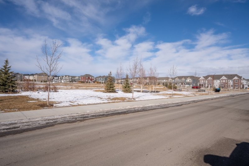 81 Yorkville Street SW, Calgary, 5 Bedrooms Bedrooms, 0 ,3 BathroomsBathrooms,Houses,For Rent,81 Yorkville Street SW,0,3394