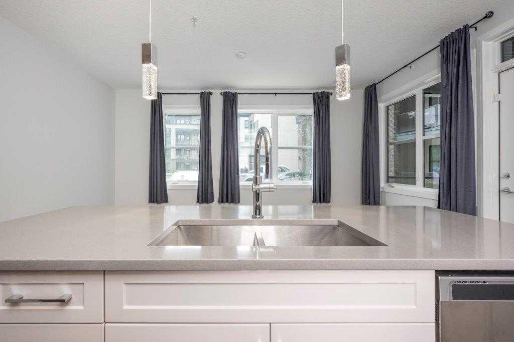#3103, 80 Greenbriar Place NW, Calgary, 2 Bedrooms Bedrooms, 0 ,2 BathroomsBathrooms,Condos/Townhouses,For Sale,1,3395