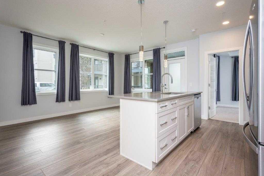 #3103, 80 Greenbriar Place NW, Calgary, 2 Bedrooms Bedrooms, 0 ,2 BathroomsBathrooms,Condos/Townhouses,For Sale,1,3395