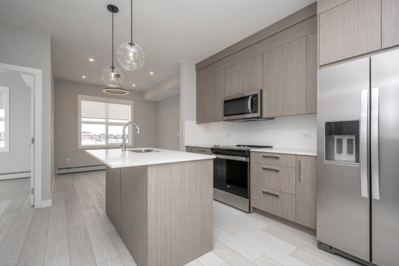 1317, 63 Corner Cres NE, Calgary, 2 Bedrooms Bedrooms, 0 ,1 BathroomBathrooms,Condos/Townhouses,For Rent,Myne,1317, 63 Corner Cres NE,0,3398